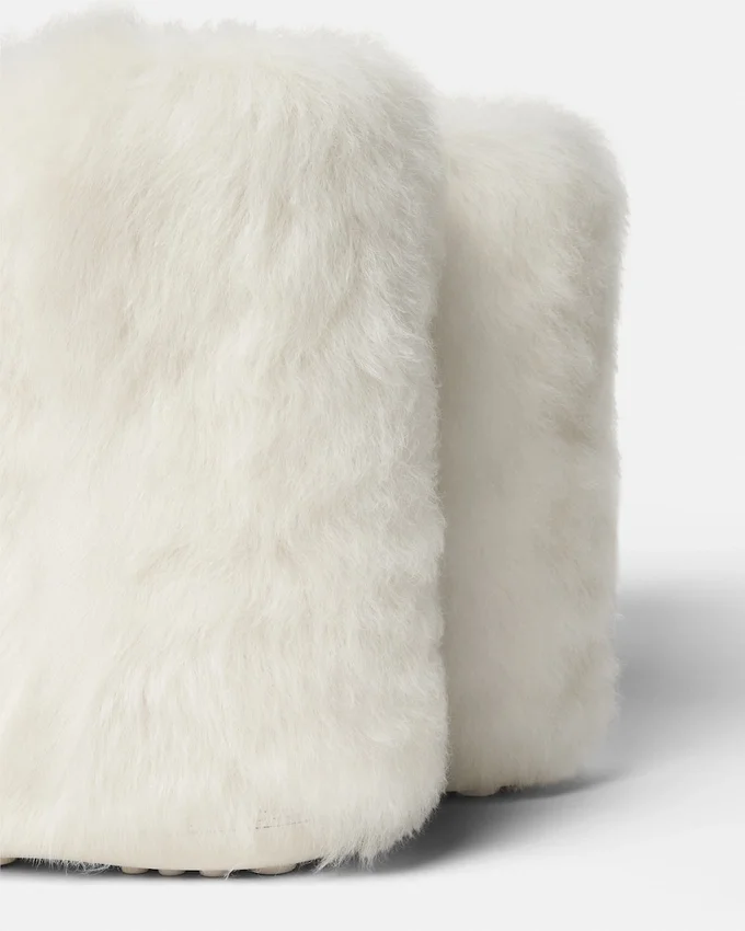 Gianni Ribbon Shearling Boots Gianni Ribbon Shearling Boots