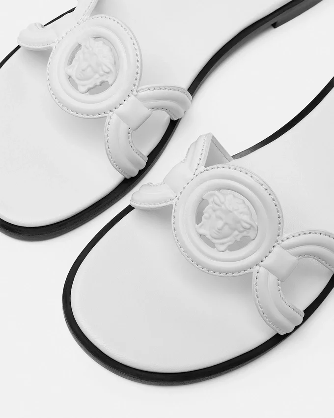 Medusa ’95 Leather Flat Sandals Medusa ’95 Leather Flat Sandals