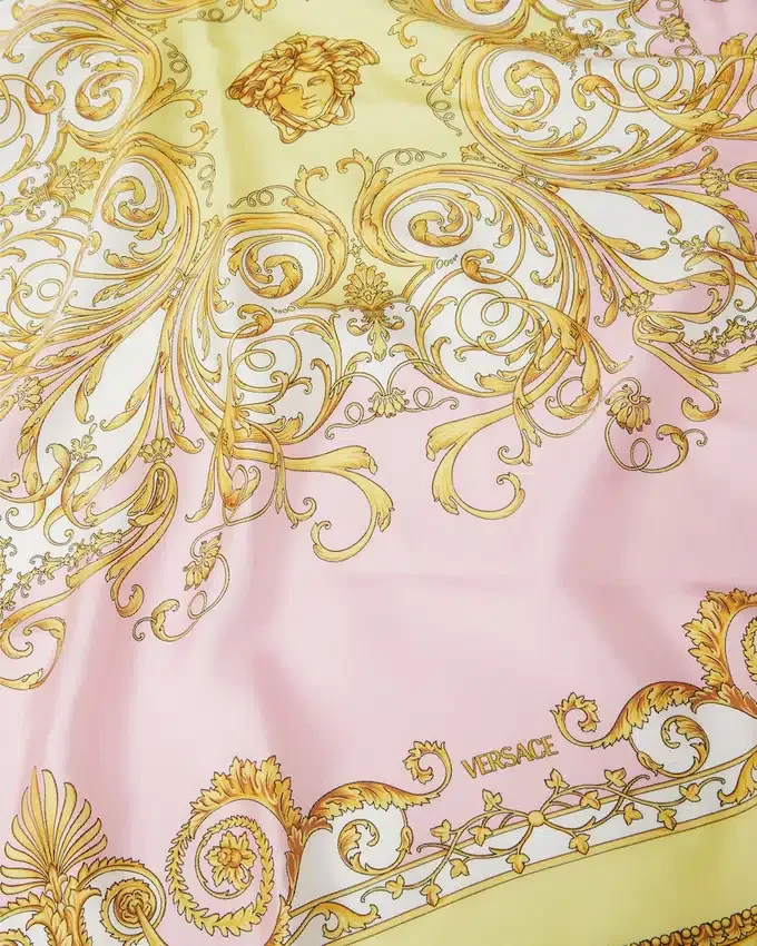Printed Silk Twill Scarf 90 cm Printed Silk Twill Scarf 90 cm