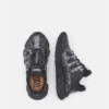 Trigreca Sneakers