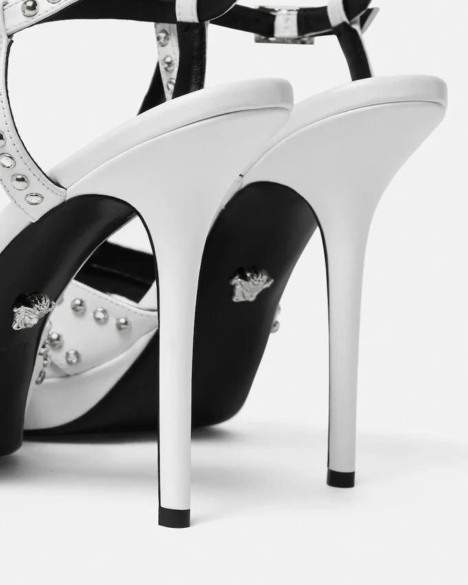 V Embellished Leather Sandals 120 mm V Embellished Leather Sandals 120 mm