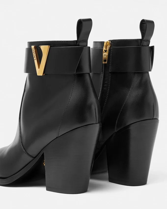 V Leather Ankle Boots 85 mm V Leather Ankle Boots 85 mm