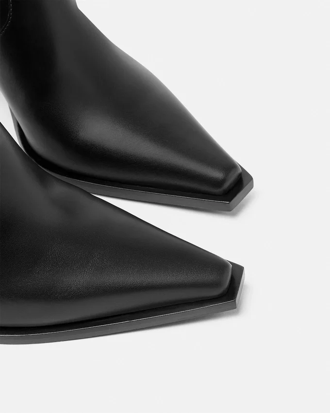 V Leather Ankle Boots 85 mm V Leather Ankle Boots 85 mm
