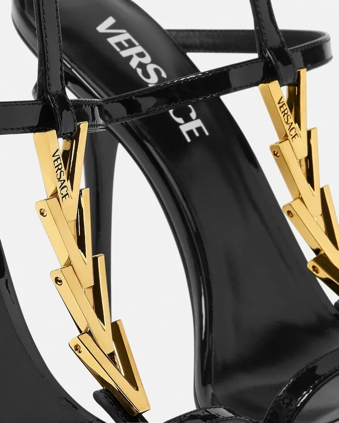 V2025 Chain Patent Sandals 105 mm V2025 Chain Patent Sandals 105 mm